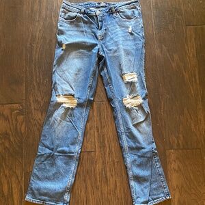 Hollister low-rise straight leg jeans!